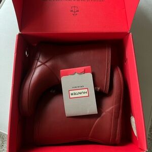 Red hunter boots for kids